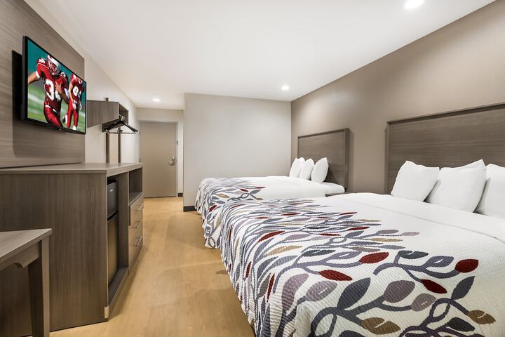 Room 33 of 34