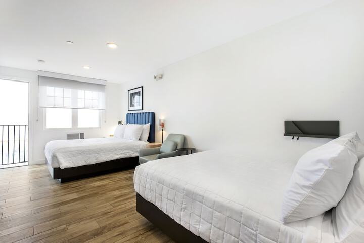 Room 10 of 19