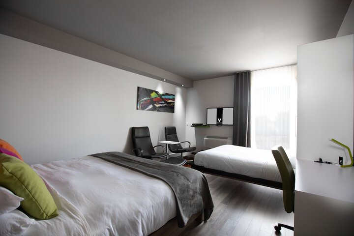 Room 47 of 105