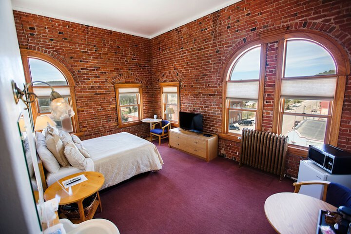 Room 47 of 110