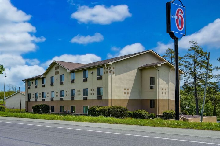 Hotel 2 of 25