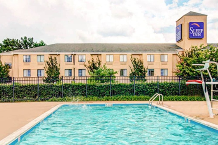 Pool 6 of 35