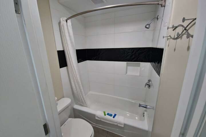 Room 20 of 64