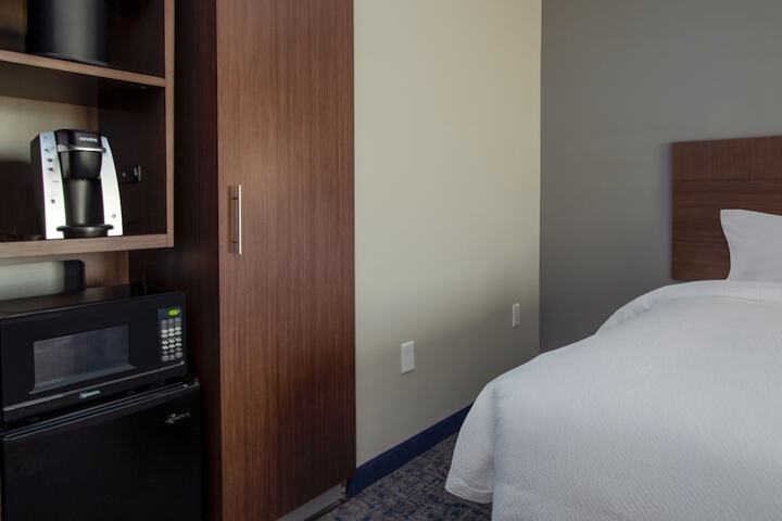 Room 13 of 34
