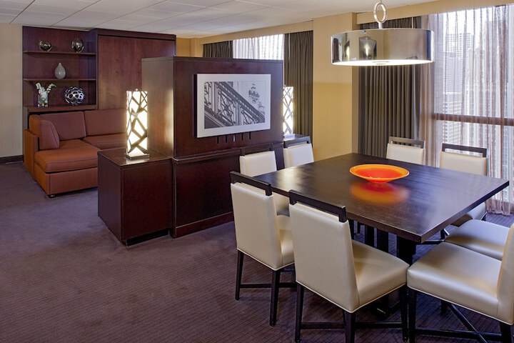 Room 100 of 162