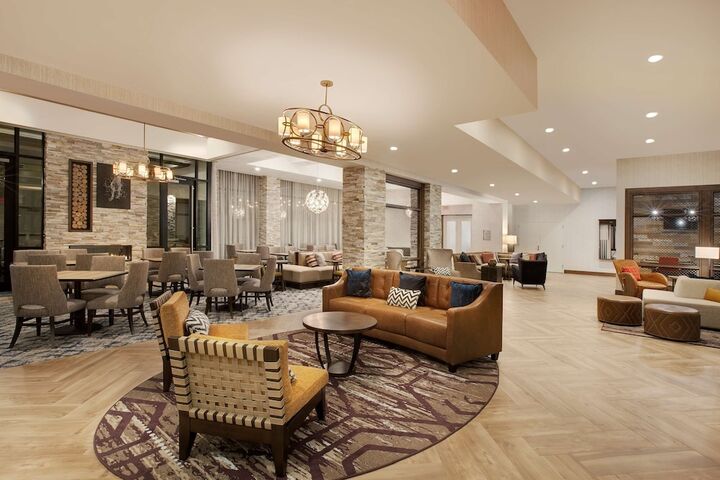Hotel Interior 8 of 36