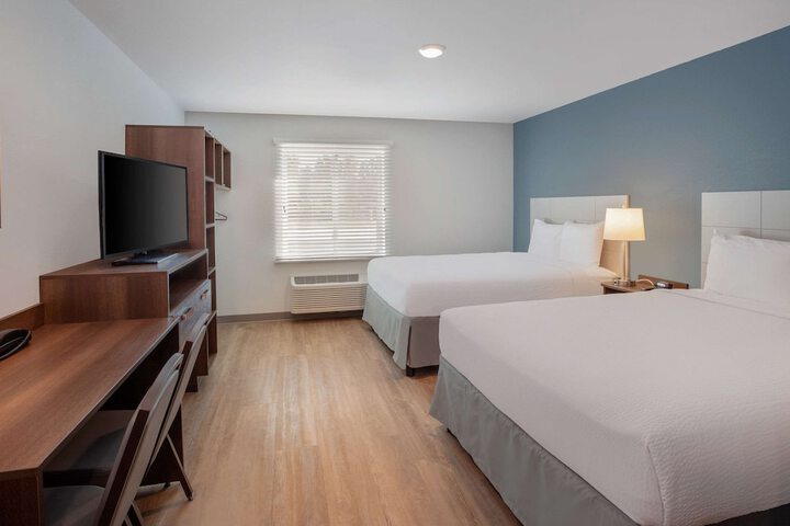 Room 14 of 28