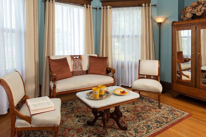 Room 43 of 73