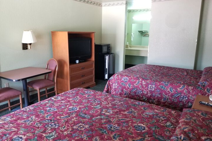 Room 8 of 27