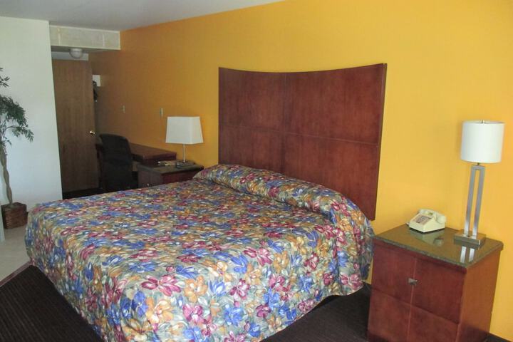 Room 5 of 13