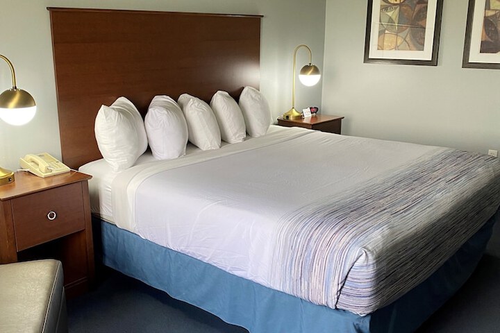 AmericInn by Wyndham Webster City