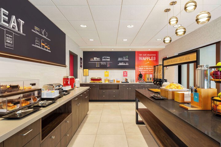 Hampton Inn & Suites Oroville