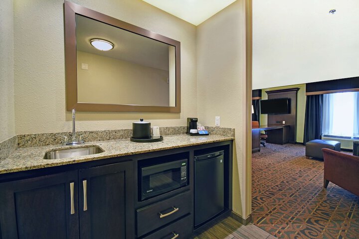 Hampton Inn & Suites Milwaukee / Franklin