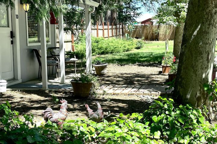 The Pines Inn and Cottages