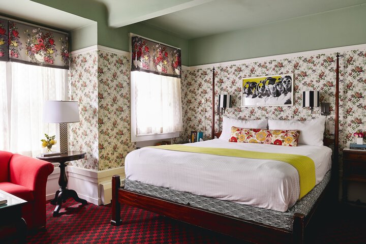 Room 17 of 38