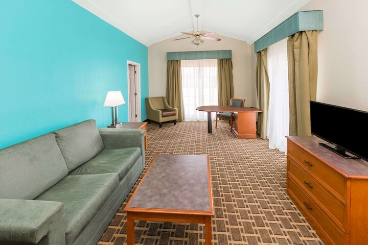 Room 16 of 21