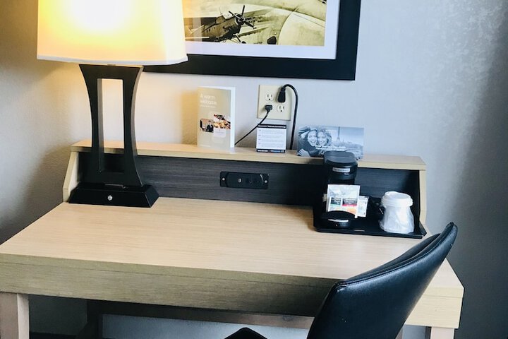 Country Inn & Suites by Radisson Warner Robins, GA