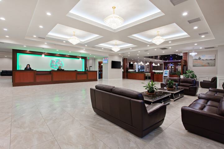 Hotel 11 of 75