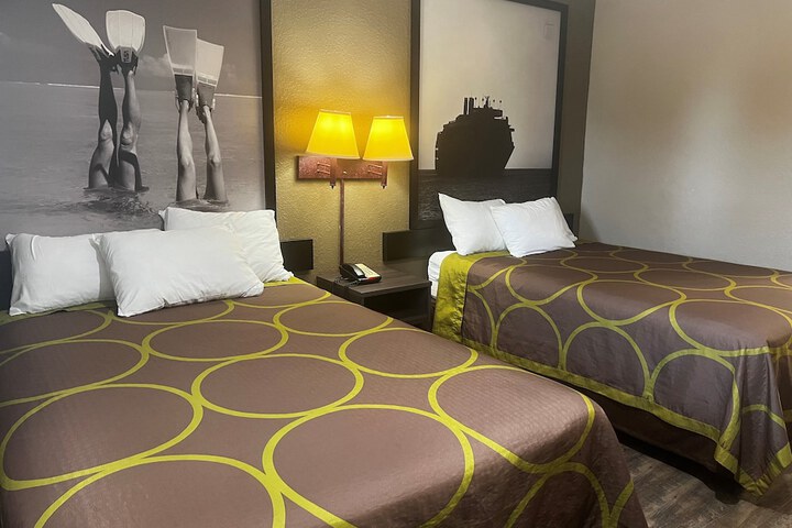 Room 22 of 35
