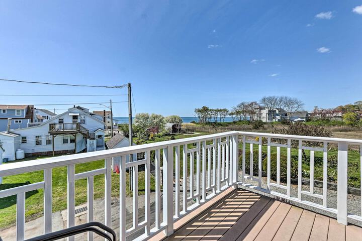 Westbrook Home w / Ocean Views - Walk to Beach
