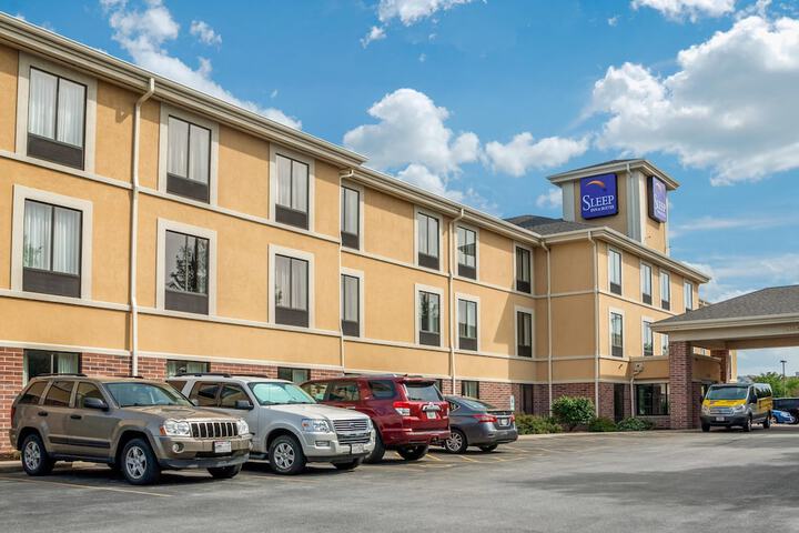 Sleep Inn & Suites Milwaukee Airport