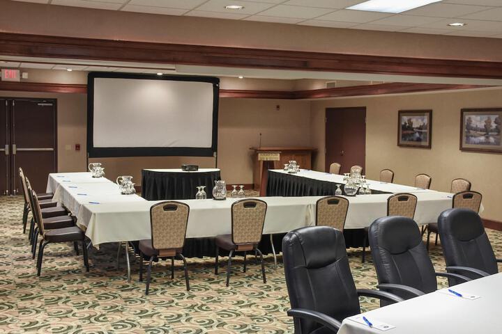 Hampton Inn & Suites Youngstown-Canfield