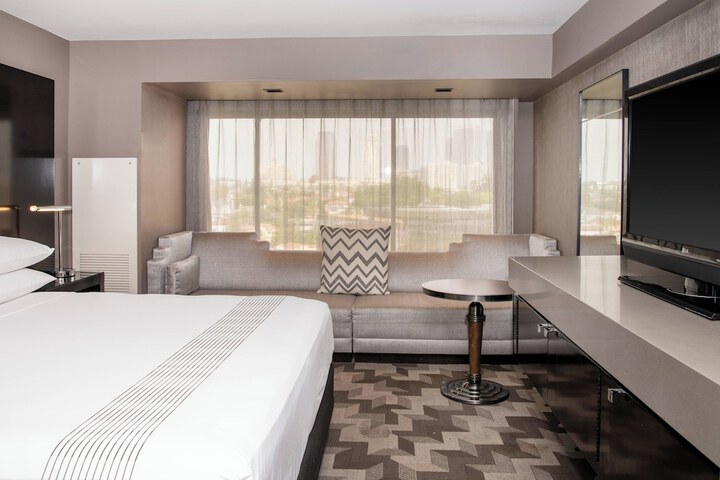 Room 49 of 108