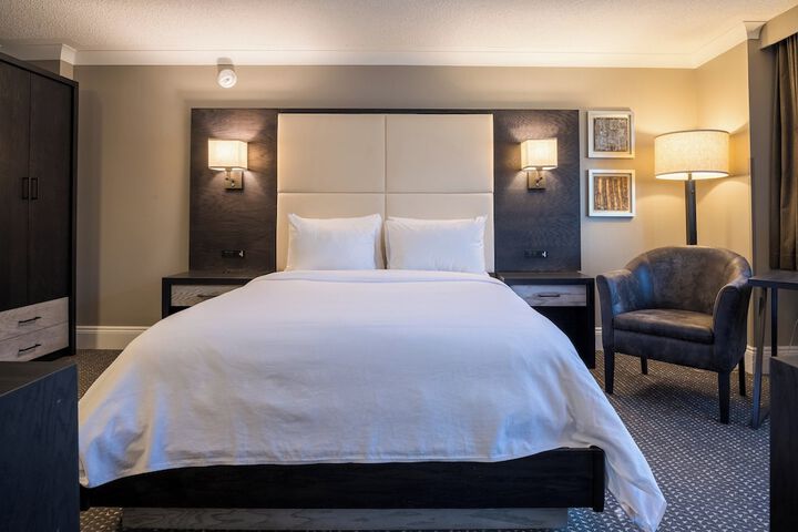 Room 100 of 205