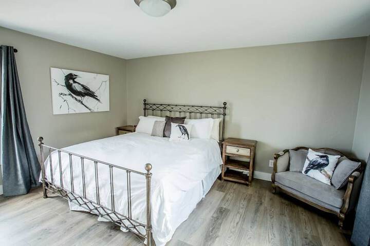 Room 26 of 37