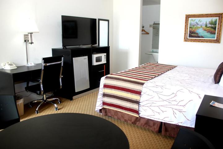 Room 16 of 40