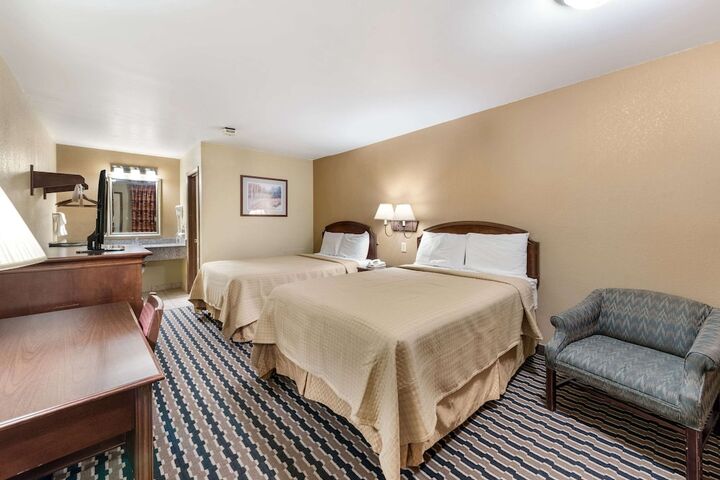 Room 13 of 39