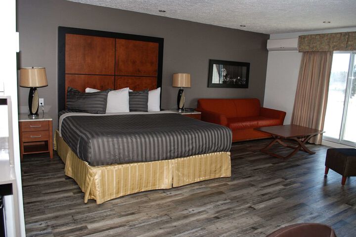 Room 22 of 34