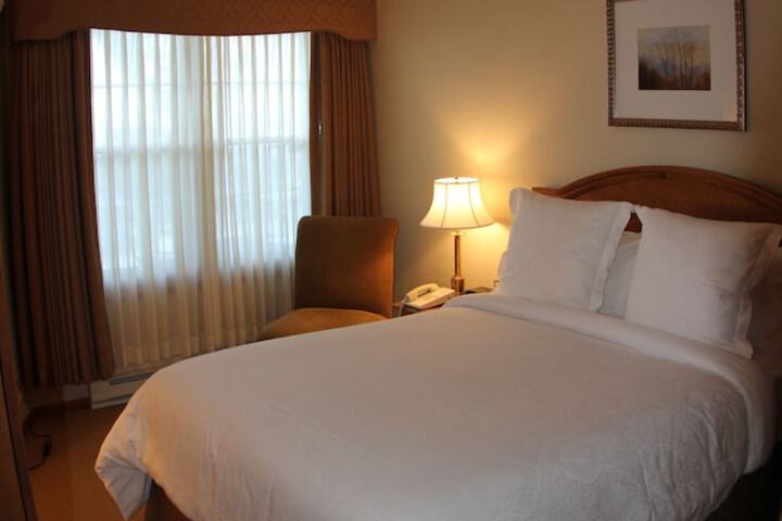 Room 13 of 35