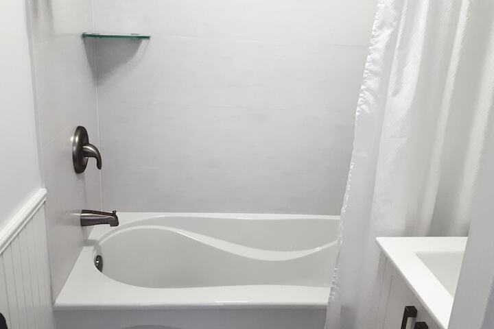 Room 32 of 118