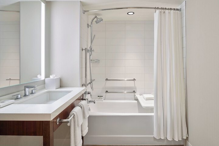 Delta Hotels Denver Thornton