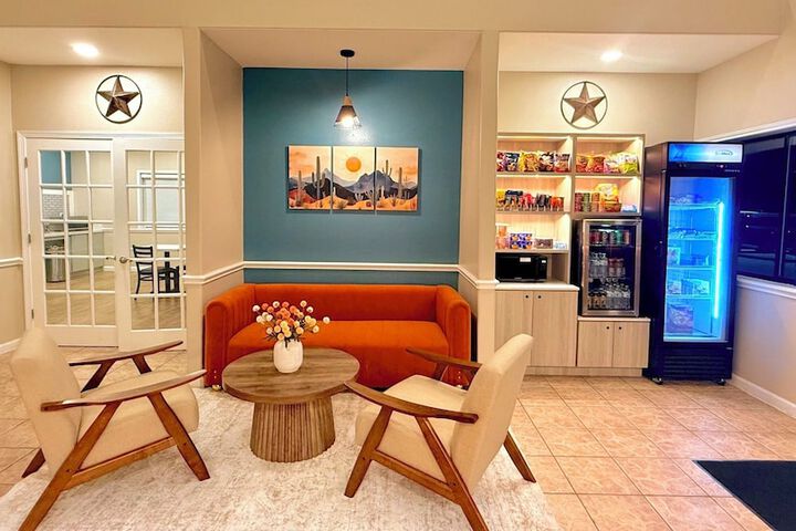 Quality Inn & Suites Victoria South