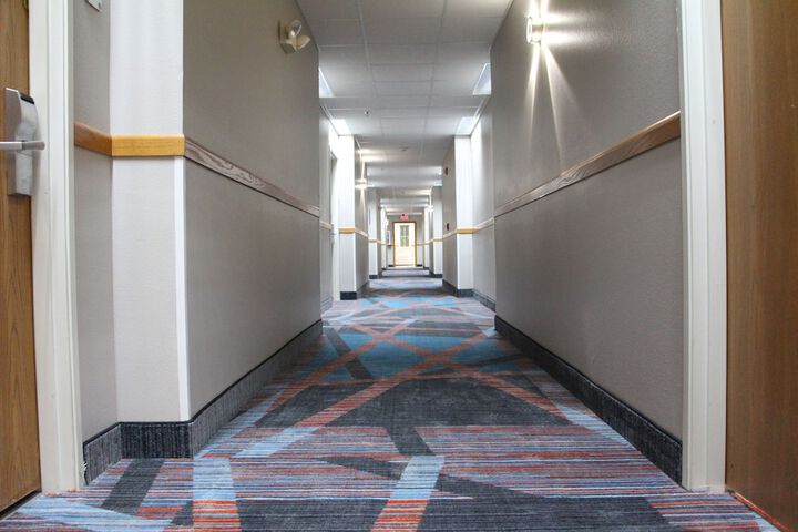 Ballroom/Hall 33 of 35