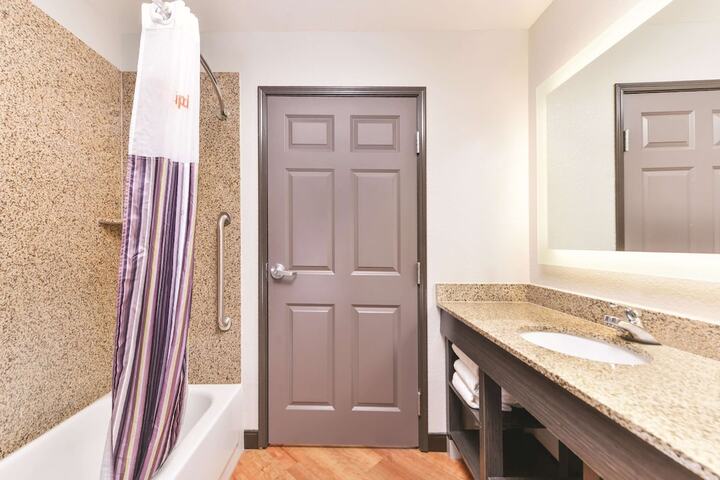 Room 26 of 36