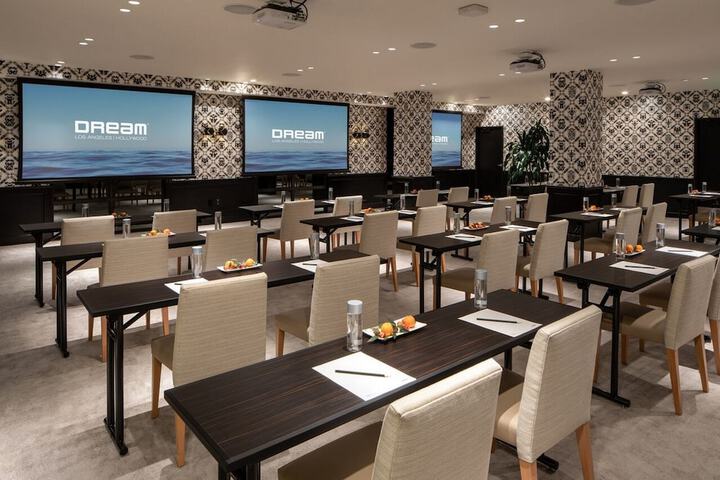 Dream Hollywood by Hyatt