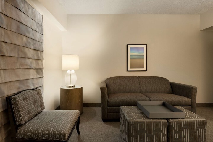 Room 28 of 48