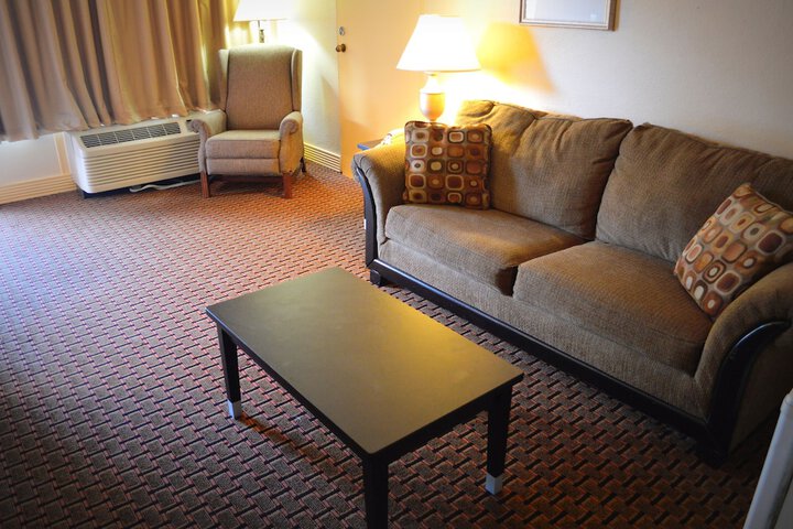 Room 13 of 19