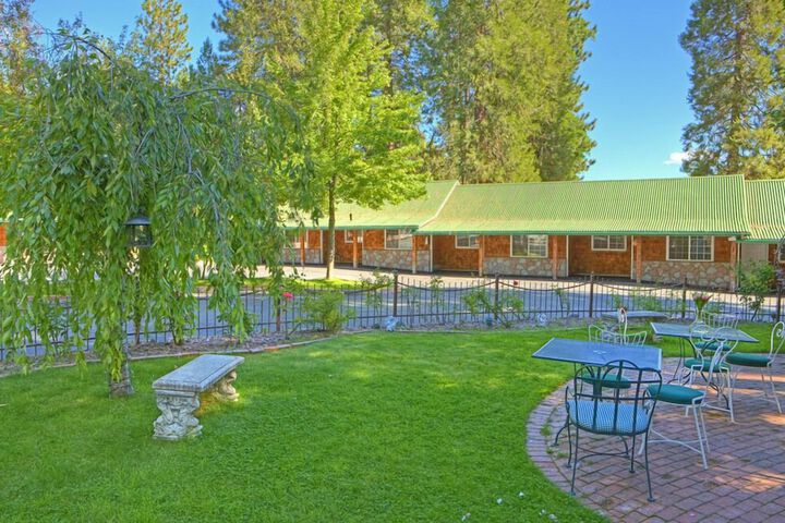Strawberry Valley Inn