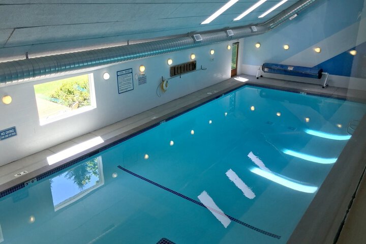 84SW - Sauna - Soaker Tub - Fireplace - Sleeps 6