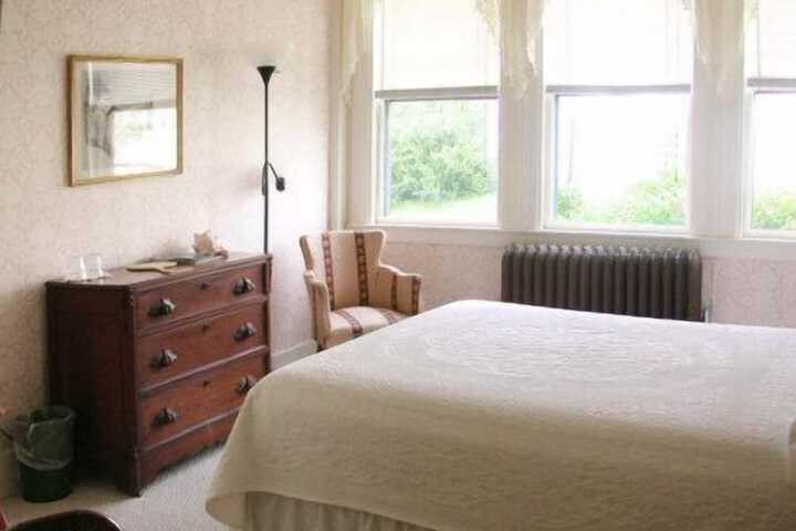 Old Granite Inn Bed & Breakfast
