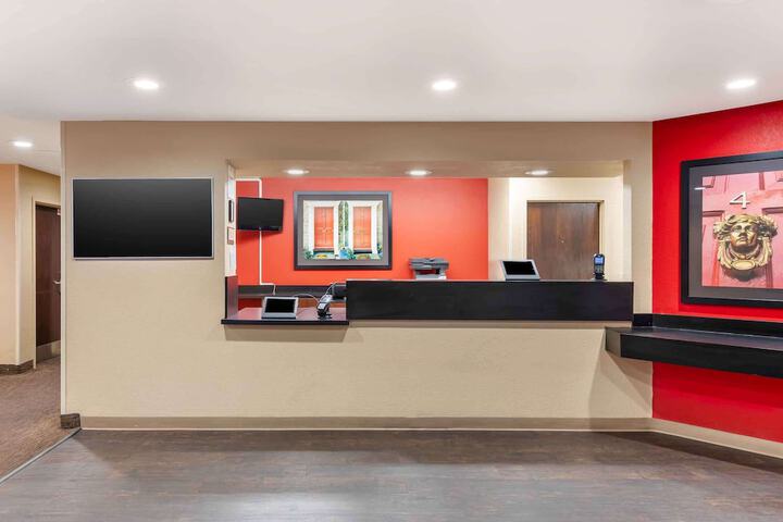Hotel Interior 7 of 33