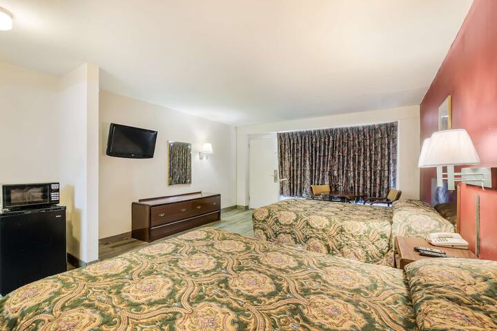 Room 15 of 27