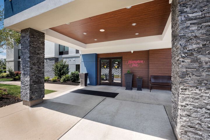 Hotel 8 of 50