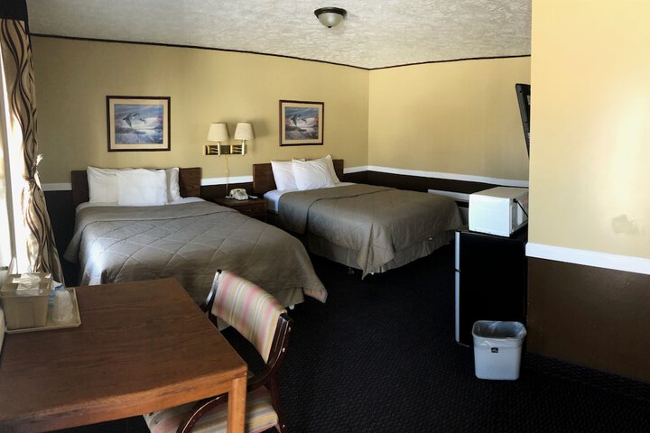 Room 7 of 8