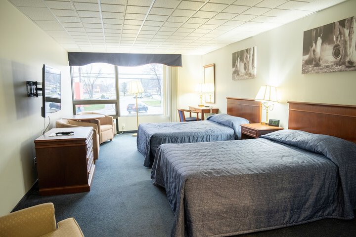 Room 17 of 34