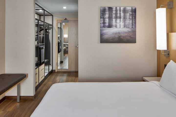 Room 26 of 53